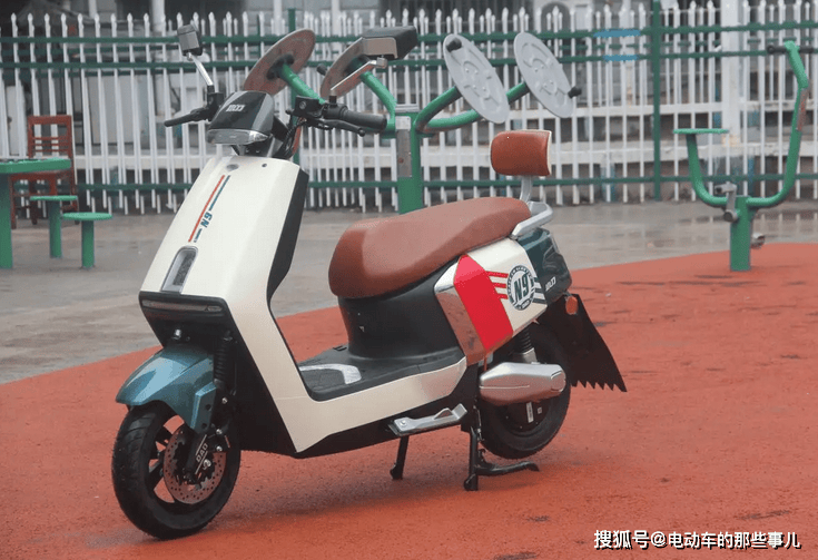 2025年換電動(dòng)車，行內(nèi)人為何更推薦這3個(gè)品牌？維修通用性成關(guān)鍵